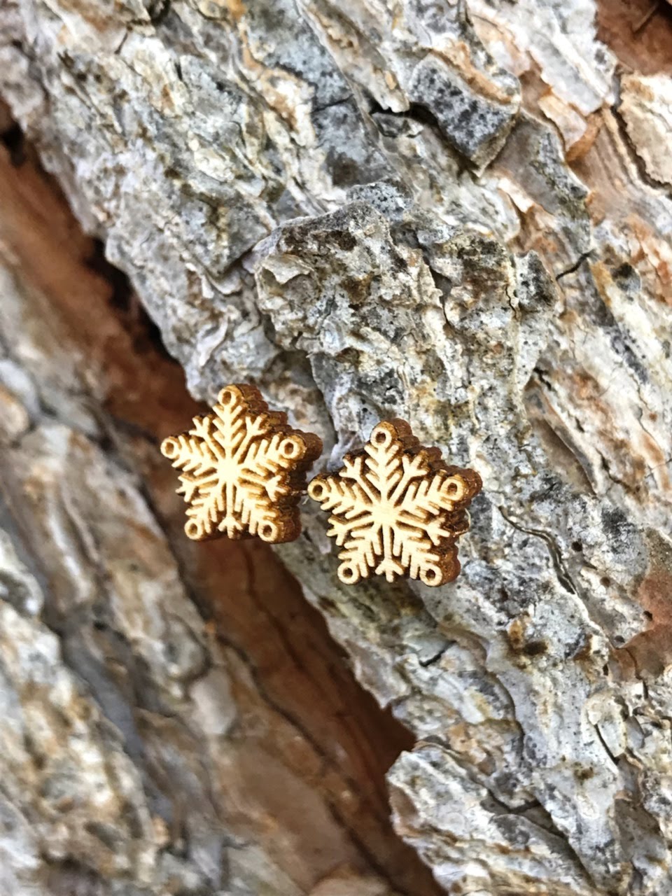 Snowflake Stud Earrings #3054