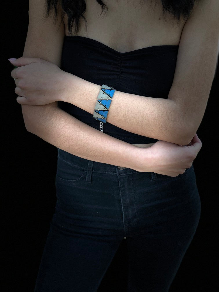 Triangle Bracelet 7502A