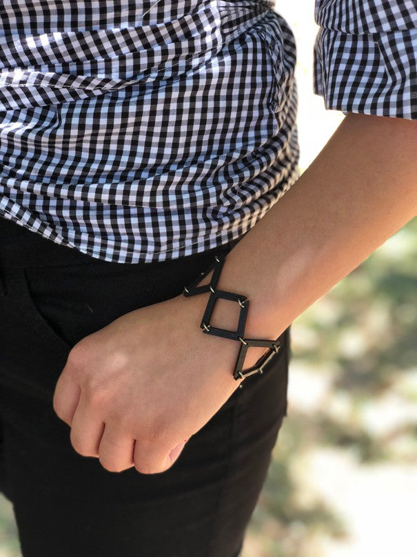 Half Triangle Bracelet 7505B