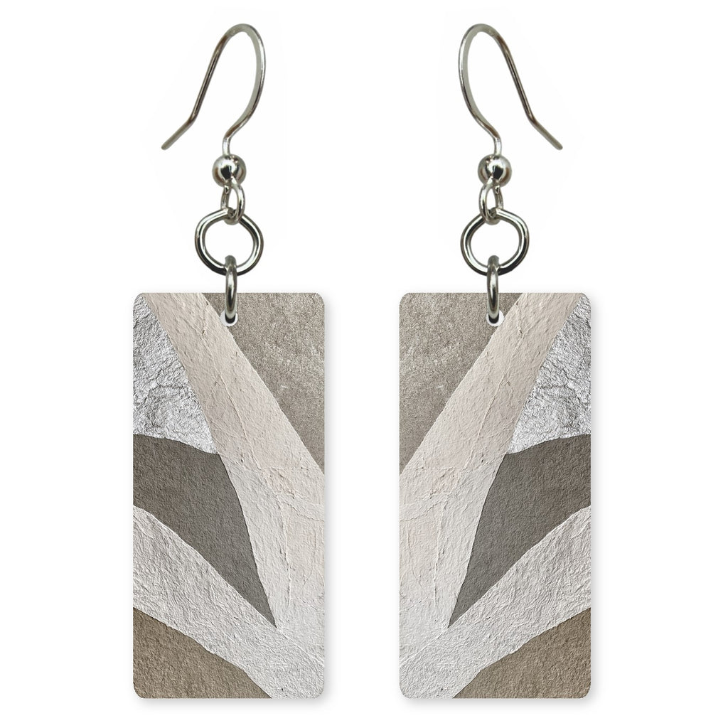 Gray Quiet Balance Earrings | FWX1286