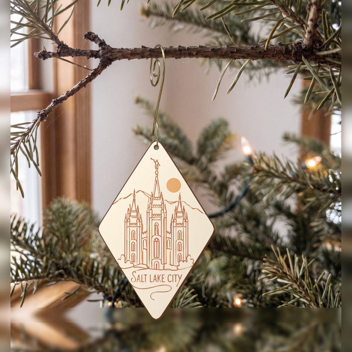 UT Salt Lake City Continuous-Line Drawing Custom Wood Ornament (OC33)