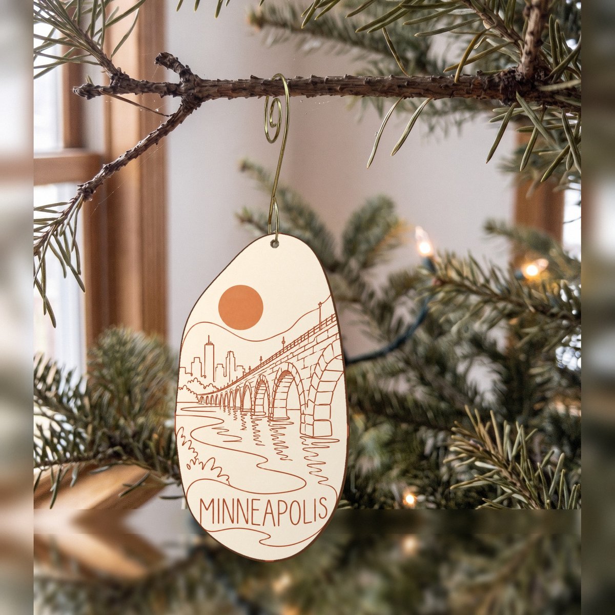 She's Choosing Minneapolis Ornament | Continuous-Line Drawing | S1056-O