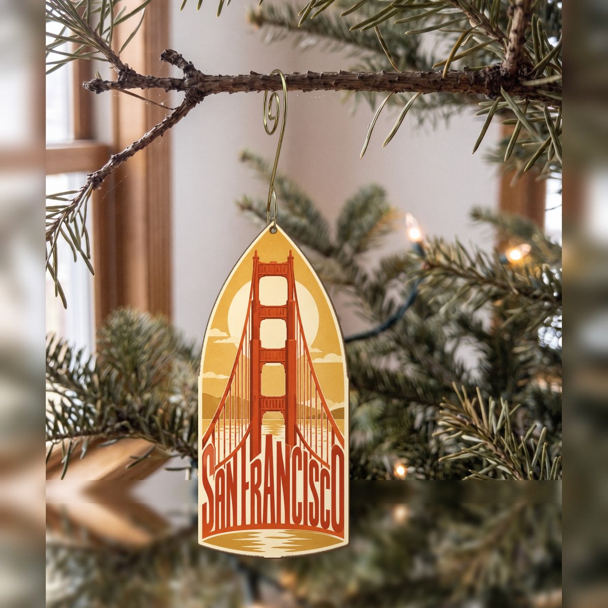 She's Choosing San Francisco Ornament | Typographic Illustration | S170-O
