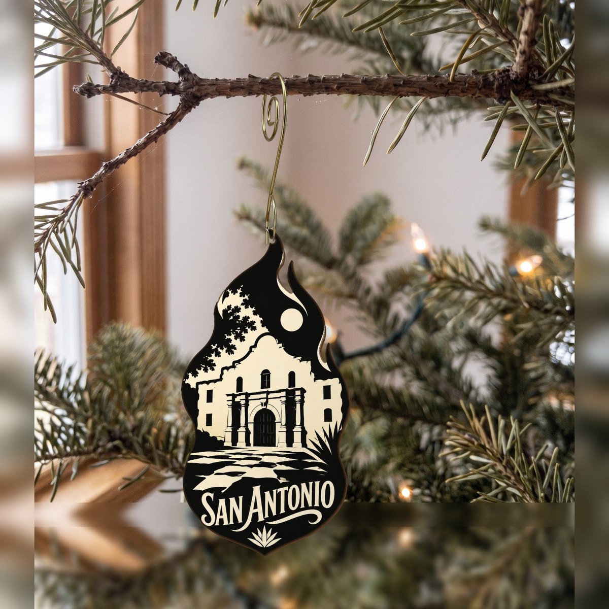 She's Choosing San Antonio Ornament | Notan | S374-O