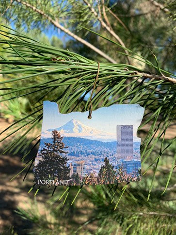 Portland Ornament #S981